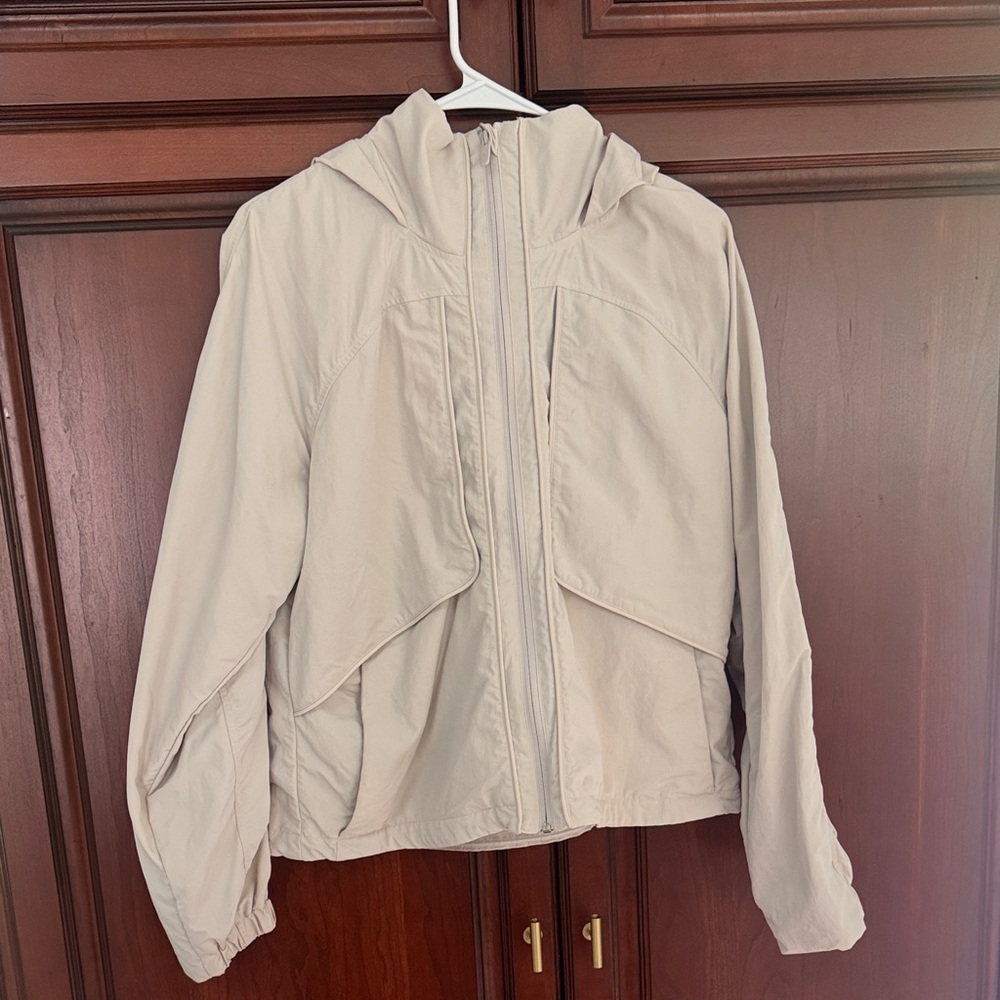 Beige lululemon jacket size 8